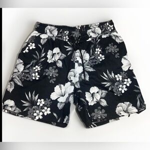 Men's Large floral Cotton shorts EUC CSG Black White Gray Gym workout Hawaiian